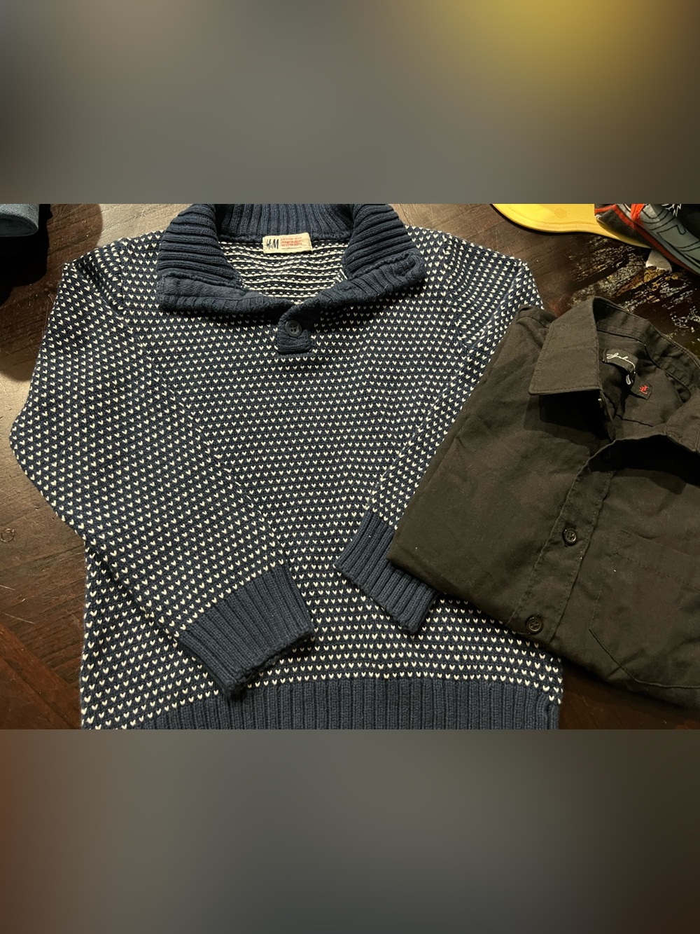 Boys navy & white knit collared sweater & black button up shirt bundle size M (7